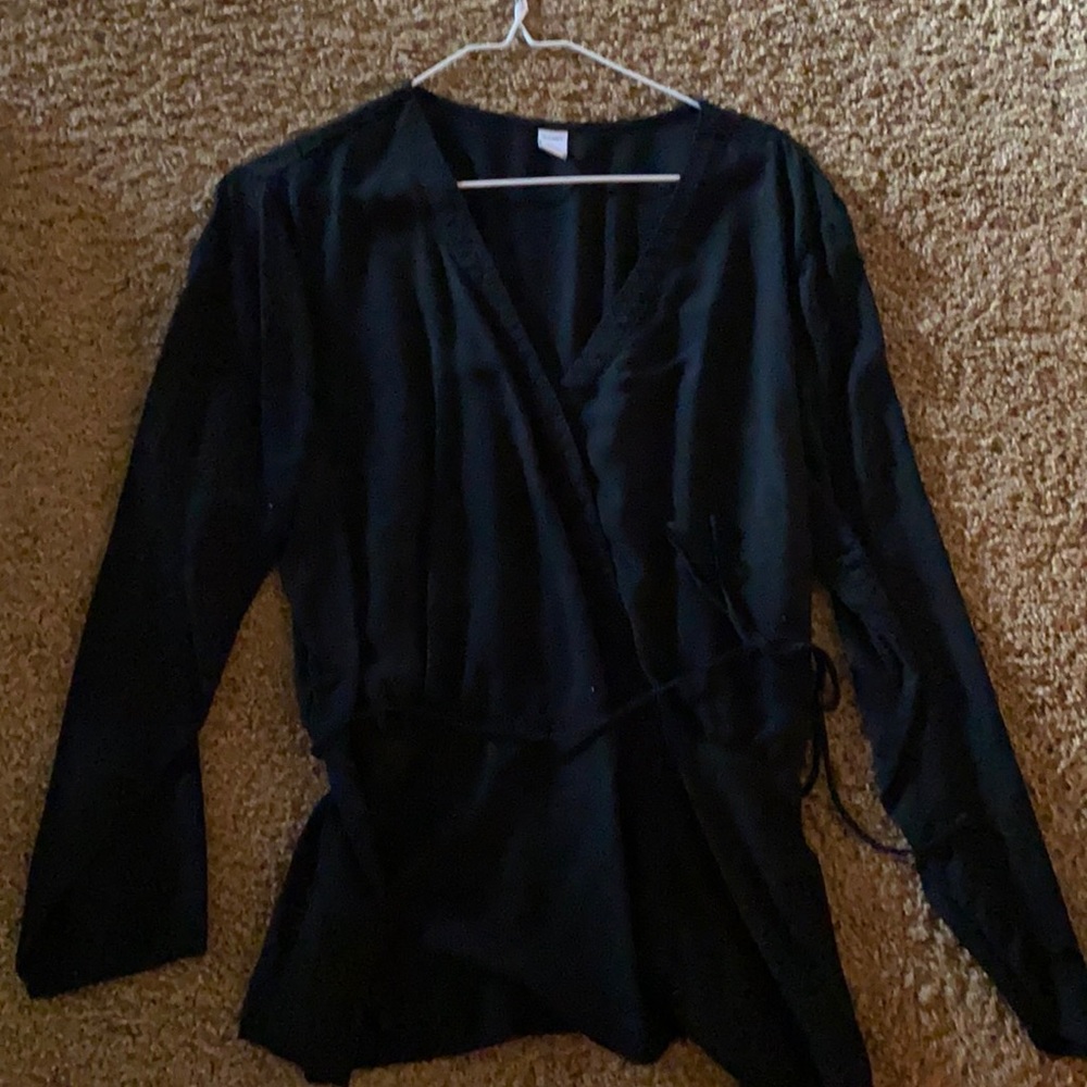 Black old navy peplum shirt! worn once!